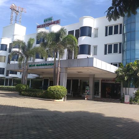 Hotel Milestonnez Sriperumbudur Esterno foto