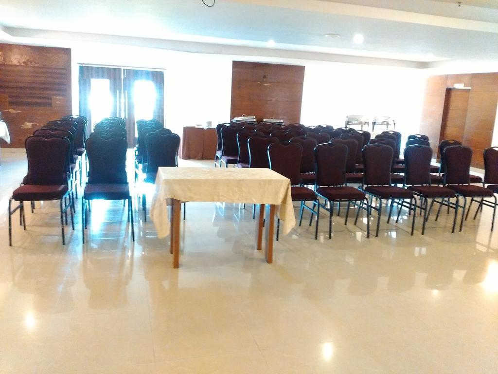 Hotel Milestonnez Sriperumbudur Esterno foto