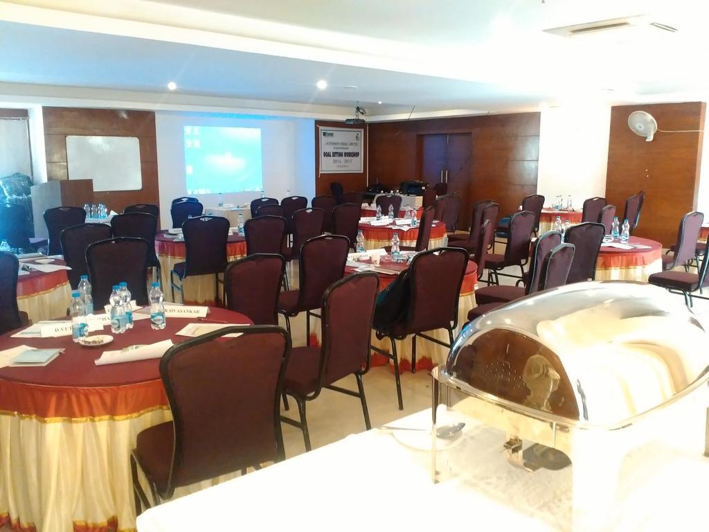 Hotel Milestonnez Sriperumbudur Esterno foto
