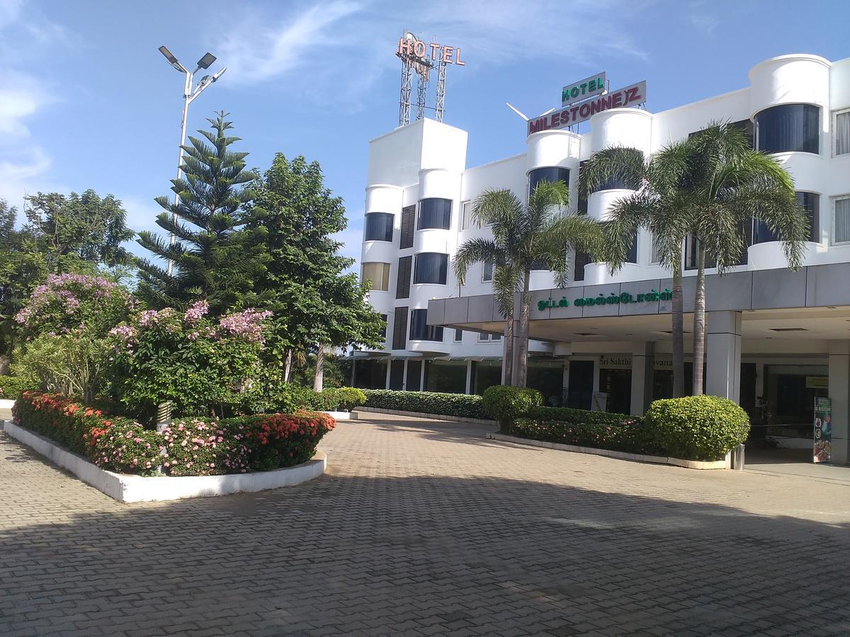 Hotel Milestonnez Sriperumbudur Esterno foto